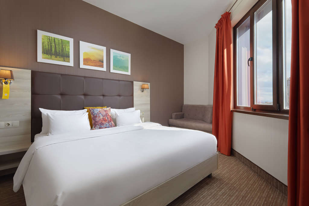 Golden-Tolip-2025-019